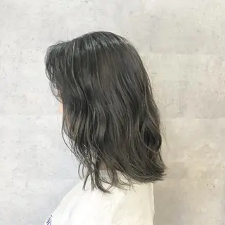 セミロング カラー 髪質改善で 憧れの潤艶美髪にのヘアスタイル