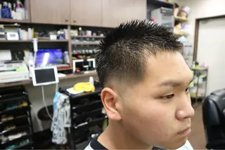 ショート メンズ 【メンズ専属スタイリ スト】奥村 篤史のヘアスタイル