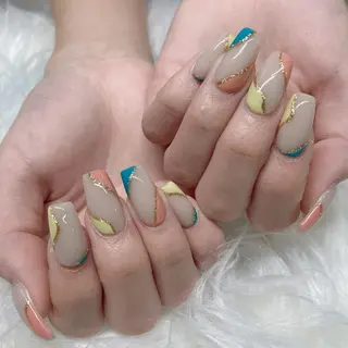 ミディアム ネイル Y. Sのネイルデザイン