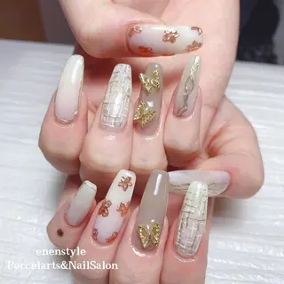 ミディアム ネイル 🐾enen style 🐾のネイルデザイン