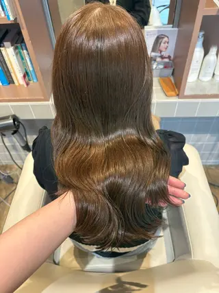 セミロング カラー 秋吉 結愛のヘアスタイル