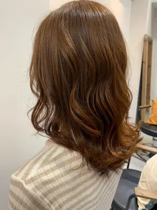 セミロング カラー ヘアアレンジ REONA🪽✨薬院 レイヤーカット🫧のヘアスタイル