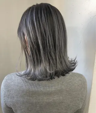 ミディアム カラー ヘアアレンジ ブリーチダブルカラー 元町三宮/三ノ宮のヘアスタイル