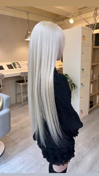 ロング andKおもろまち店 艶ダブルカラー✨のヘアスタイル