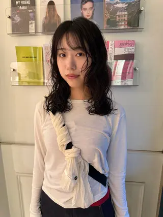 セミロング パーマ Manaka🟤 今泉　Musiiikのヘアスタイル