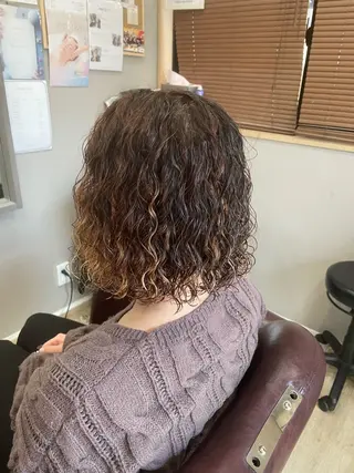 ミディアム パーマ Hair room Leaのヘアスタイル