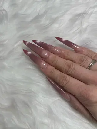 ネイル 藤原 莉紅のネイルデザイン