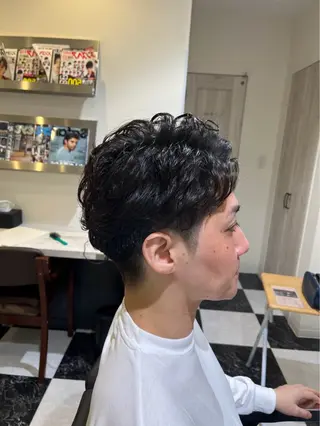 ミディアム パーマ メンズ メンズパーマ 似合わせカットのヘアスタイル