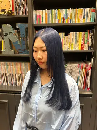 ロング 山根 まゆのヘアスタイル