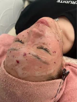 永石 知沙希の眉毛・アイブロウイメージ