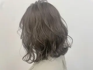 ミディアム カラー ビューティービースト 新宿のヘアスタイル
