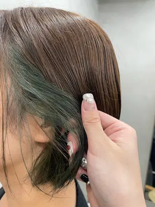ショート カラー Mirei/レイヤー / 顔周りカットのヘアスタイル