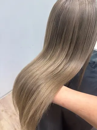 ロング カラー 河添 麗菜のヘアスタイル