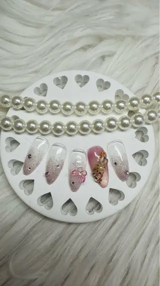 ネイル AOAQUA SHIORIのネイルデザイン