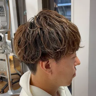 ショート パーマ メンズ メンズカット✂️ スキンフェード伊藤陸のヘアスタイル