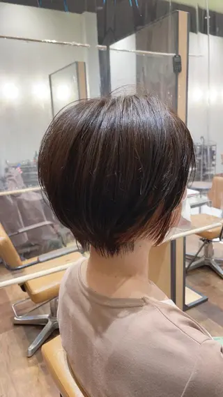 ショート カラー 🍀小顔ショート🍀 有賀祐貴のヘアスタイル