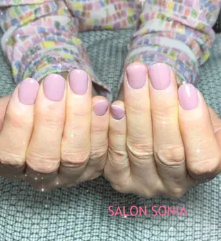 ネイル 小顔・毛穴・たるみ ネイル 似内真樹のエステ・リラクイメージ