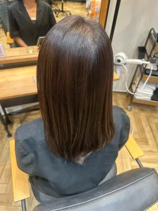 ミディアム Luna🌙 艶カラーのヘアスタイル