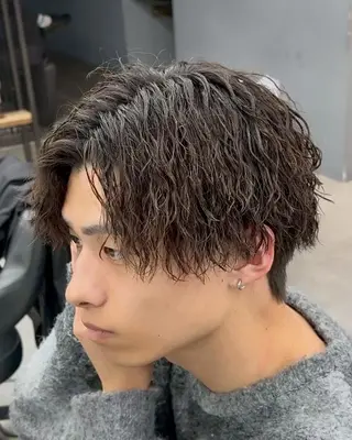 ショート カラー パーマ メンズ 山﨑 結太のヘアスタイル