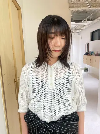 ミディアム DEEokazaki hina.Oのヘアスタイル