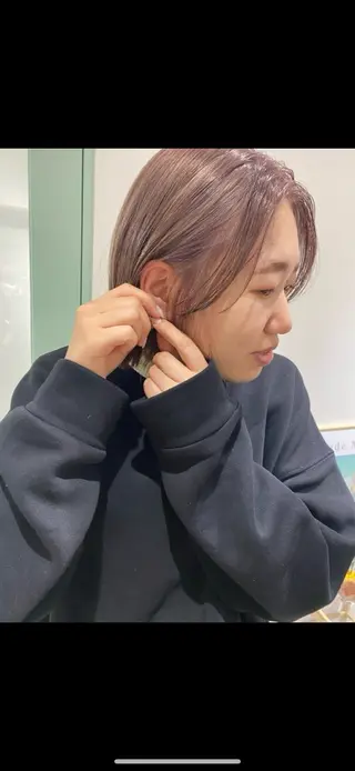 ミディアム カラー 大山 茶子のヘアスタイル