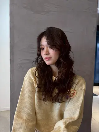 ロング KAREN(ému) 伏見/カットモデルのヘアスタイル