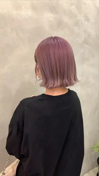ショート カラー wakana/ 柔らかベージュカラーのヘアスタイル