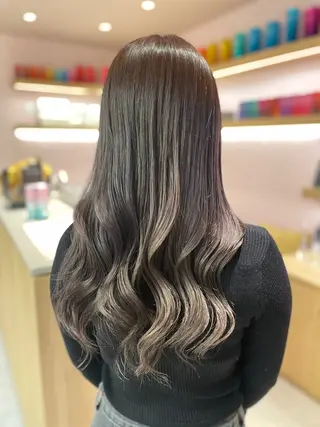 ロング カラー merc.🐰澤田 凜のヘアスタイル