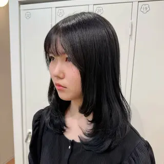 セミロング カラー ヘアアレンジ キヨミ 韓国レイヤーカットのヘアスタイル