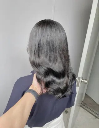 ミディアム カラー ベージュカラー💖 やすひろのヘアスタイル