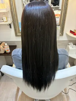 ロング カラー ✨透明感カラー✨ ☘️くすみカラー☘️のヘアスタイル