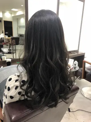 セミロング YUDA 湯田のヘアスタイル