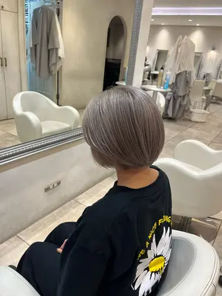 ショート カラー 菅沼 花琳のヘアスタイル