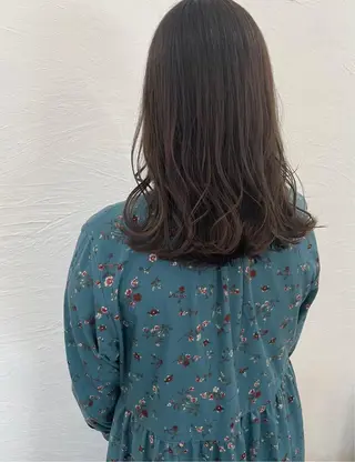 セミロング カラー 河野 満月のヘアスタイル