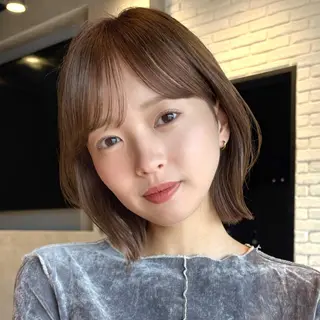 ショート カラー 顔まわり🥨レイヤー /透明感/水口舞奈のヘアスタイル