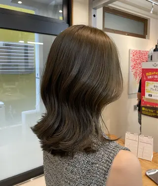 ミディアム I-FLAT 暮石悠菜のヘアスタイル