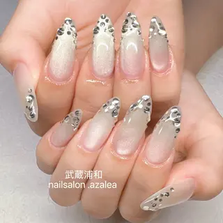 ネイル R inのネイルデザイン