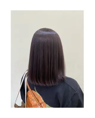 カラー 新嵩 真理のヘアスタイル