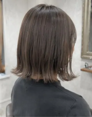 カラー デザインカラー Lienのヘアスタイル