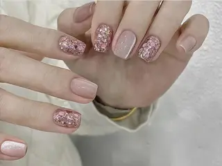 ネイル Queenie 🦋のネイルデザイン