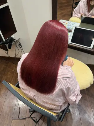 ロング カラー 市川 由那のヘアスタイル
