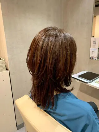 ミディアム 藤田 彩音のヘアスタイル