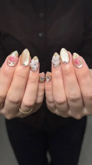ネイル 🍓個性派ネイル🎶 /Komachi❤️のネイルデザイン