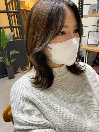 ミディアム カラー 似合う髪型見つけます AYAKAのヘアスタイル