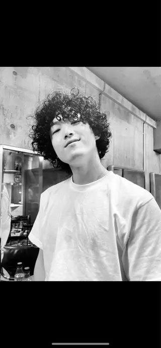 セミロング パーマ メンズ メンズ専門ブリー チカラー⚡️リュウジのヘアスタイル