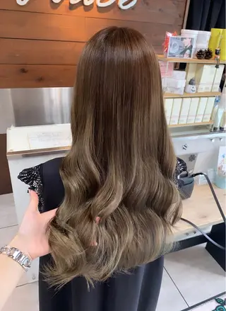 ロング レイヤー/艶髪カラー 森本くるみのヘアスタイル