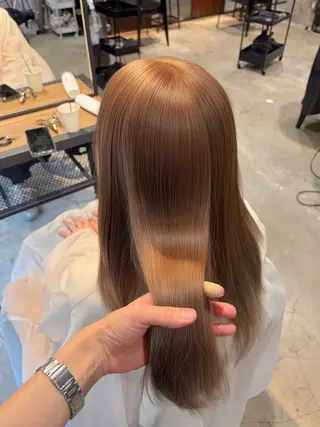 ロング カラー 似合わせベージュ 🍯ayumi🍯のヘアスタイル