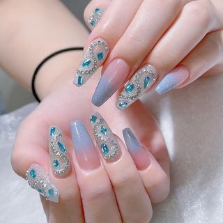 ネイル Queens テイのネイルデザイン