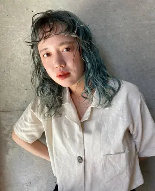 カラー パーマ セミロング 小田川 竜也のヘアスタイル