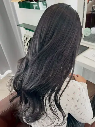 ロング カラー 森 彩夏のヘアスタイル